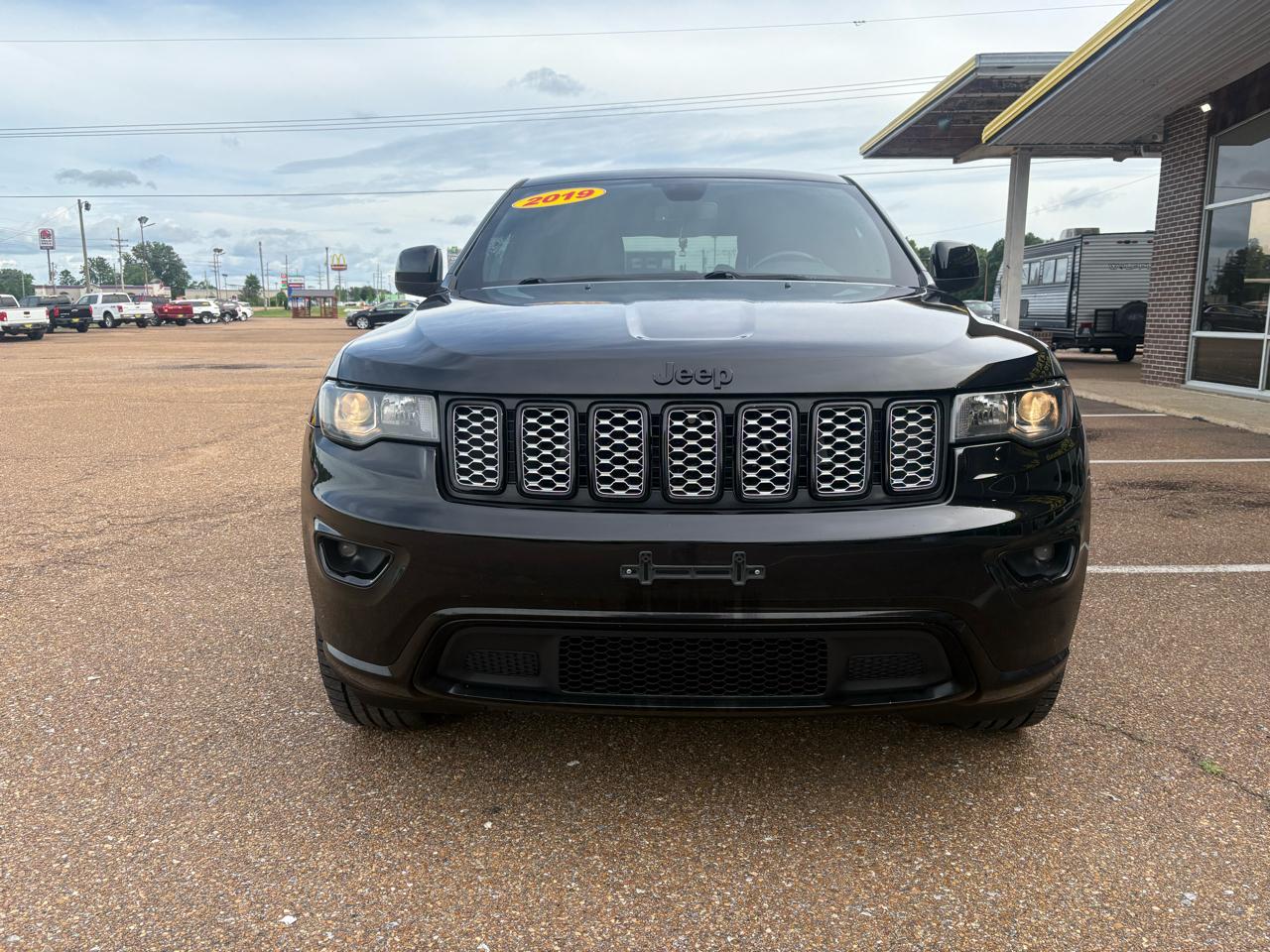 Jeep Grand Cherokee Laredo 4WD 2019