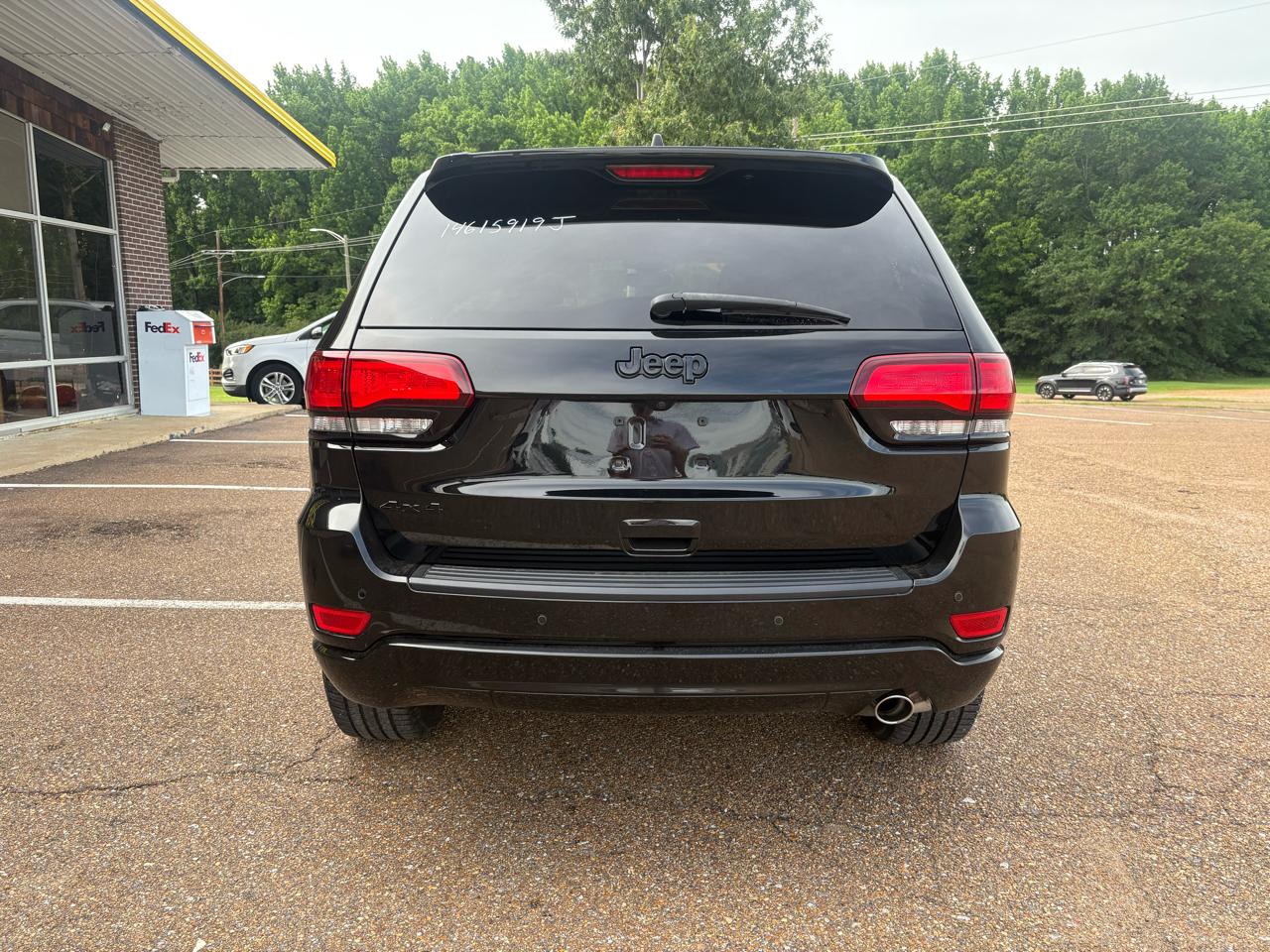 Jeep Grand Cherokee Laredo 4WD 2019