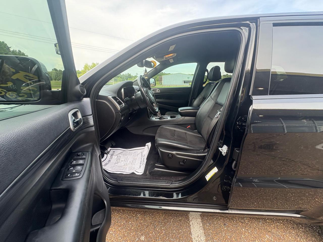 Jeep Grand Cherokee Laredo 4WD 2019