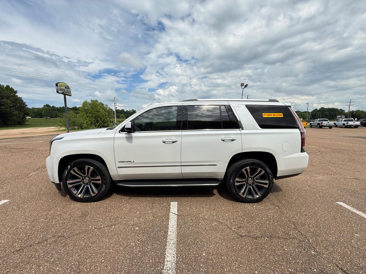 GMC Yukon Denali 4WD 2017