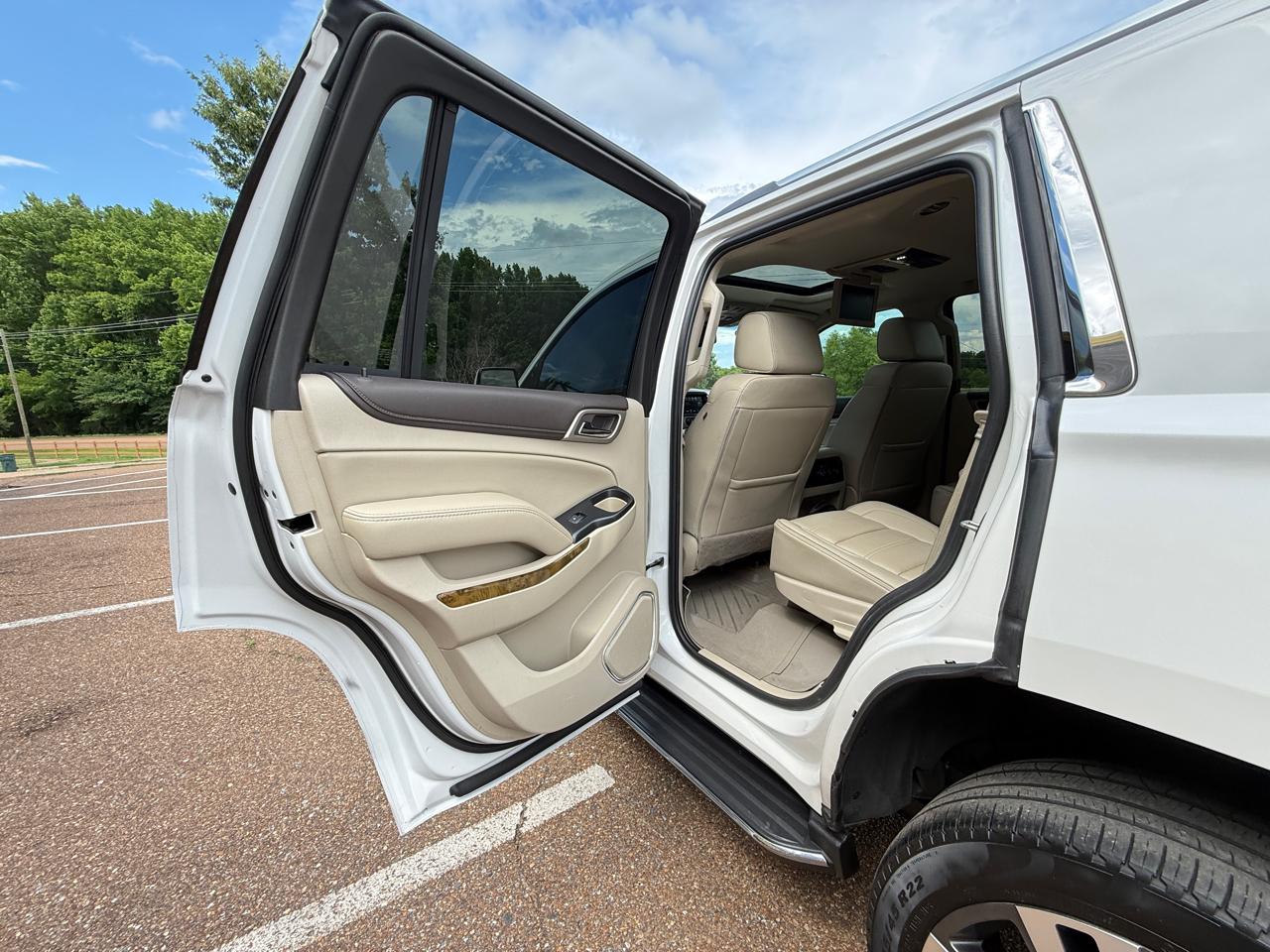 GMC Yukon Denali 4WD 2017
