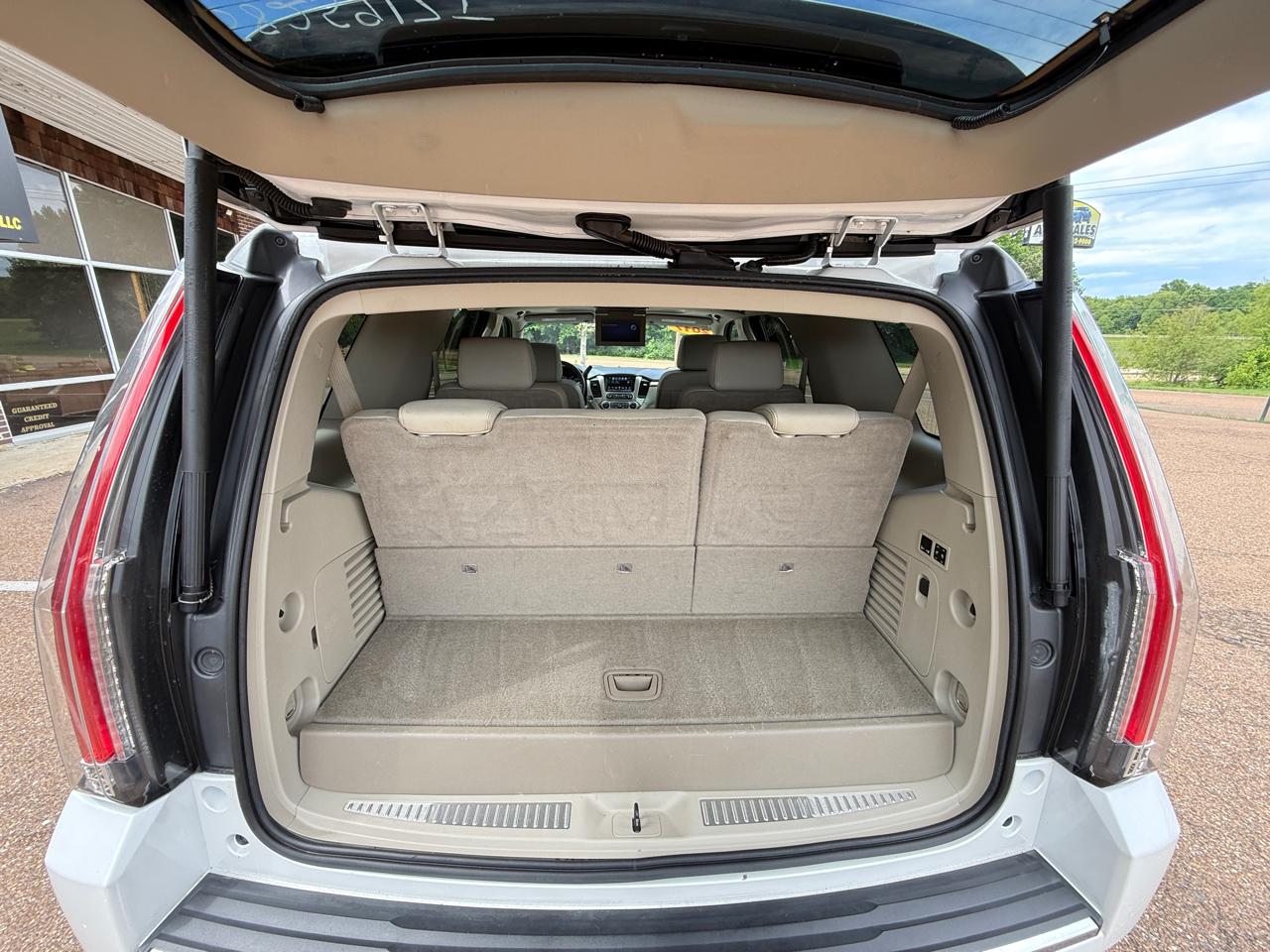 GMC Yukon Denali 4WD 2017