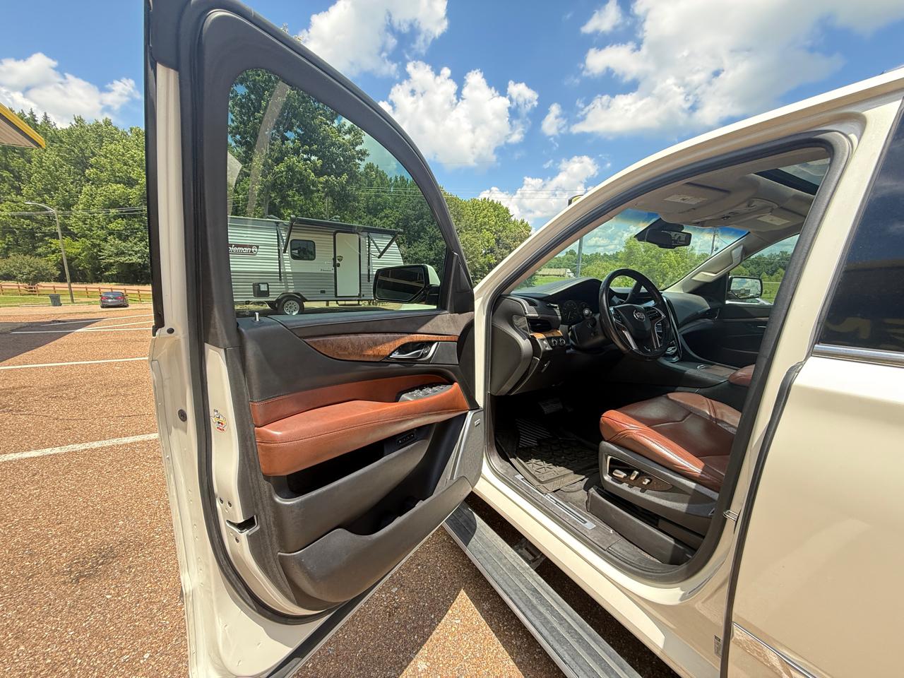 Cadillac Escalade 4WD 4dr Premium 2015