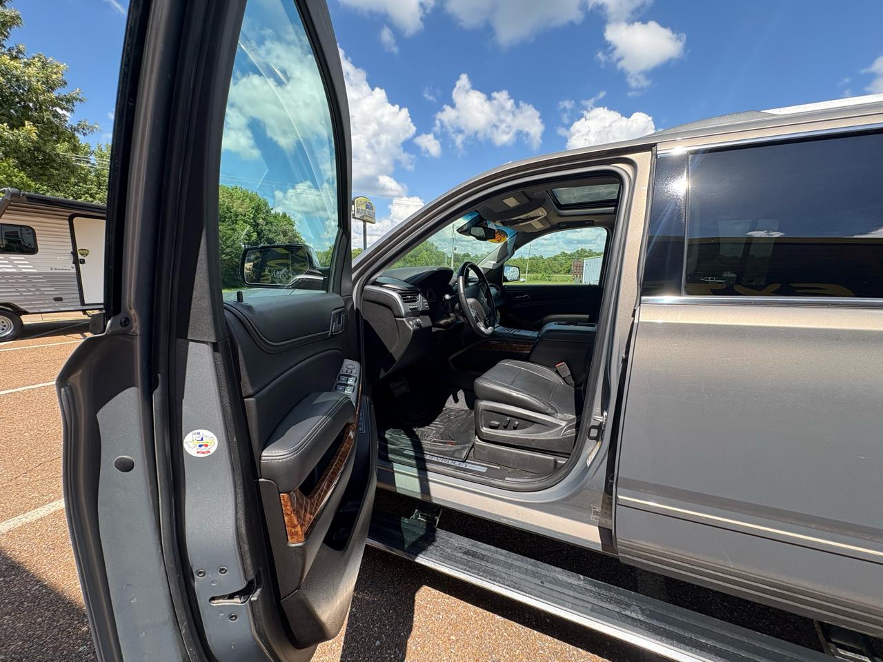 Chevrolet Suburban 2WD 4dr 1500 Premier 2017