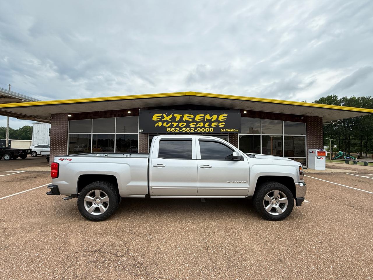 2018 Chevrolet Silverado 1500 4WD Crew Cab 153.0" LT w/1LT