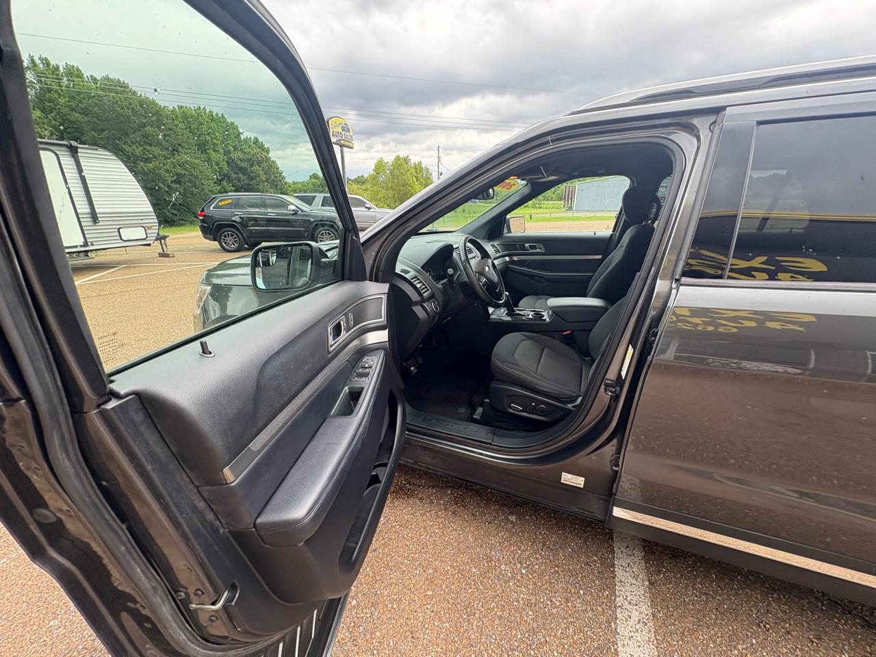 Ford Explorer XLT FWD 2018