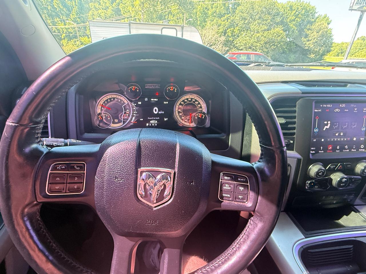RAM 1500 Big Horn 4x4 Crew Cab 5'7" Box 2018