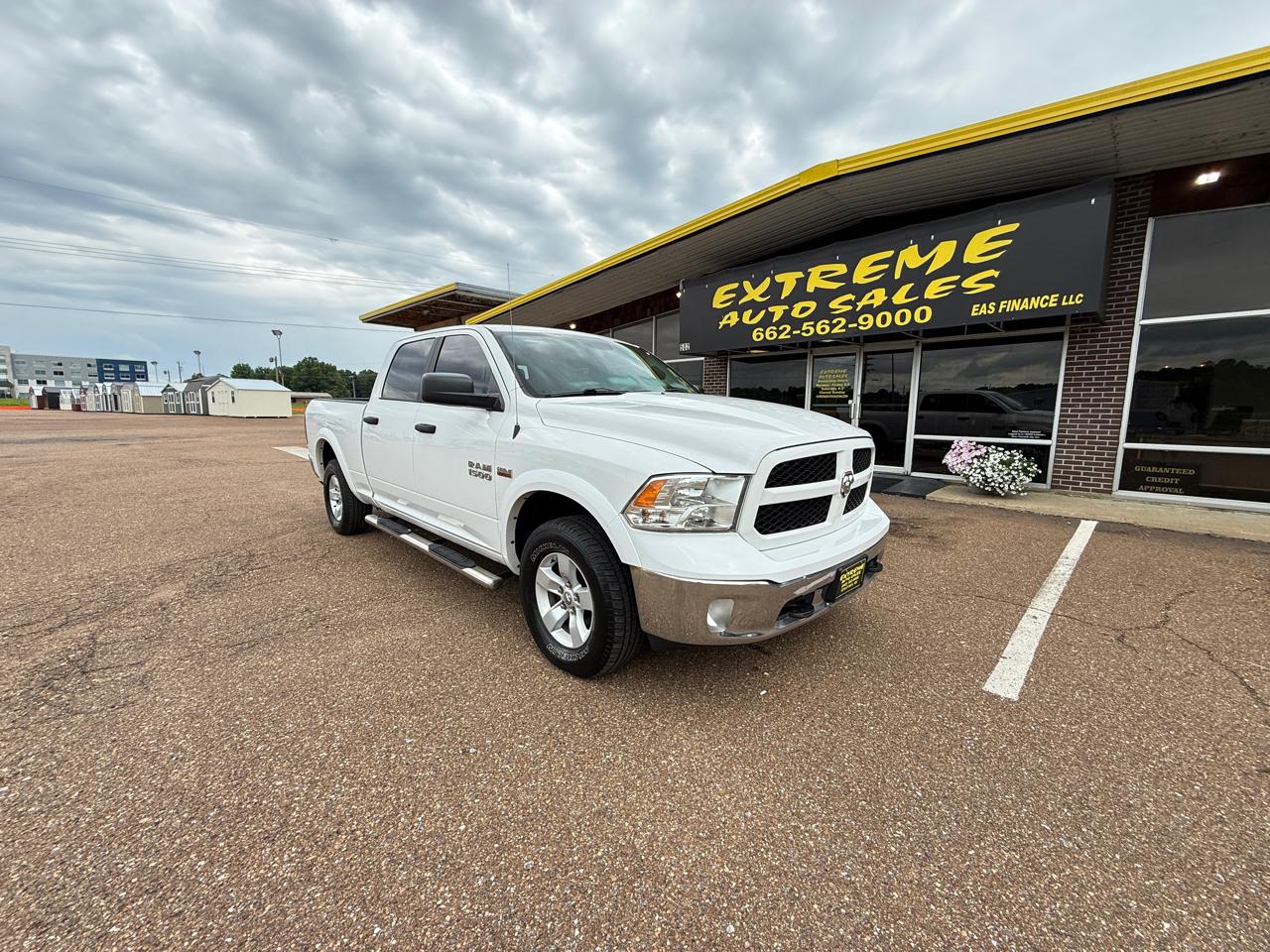 RAM 1500 4WD Crew Cab 149" Outdoorsman 2017