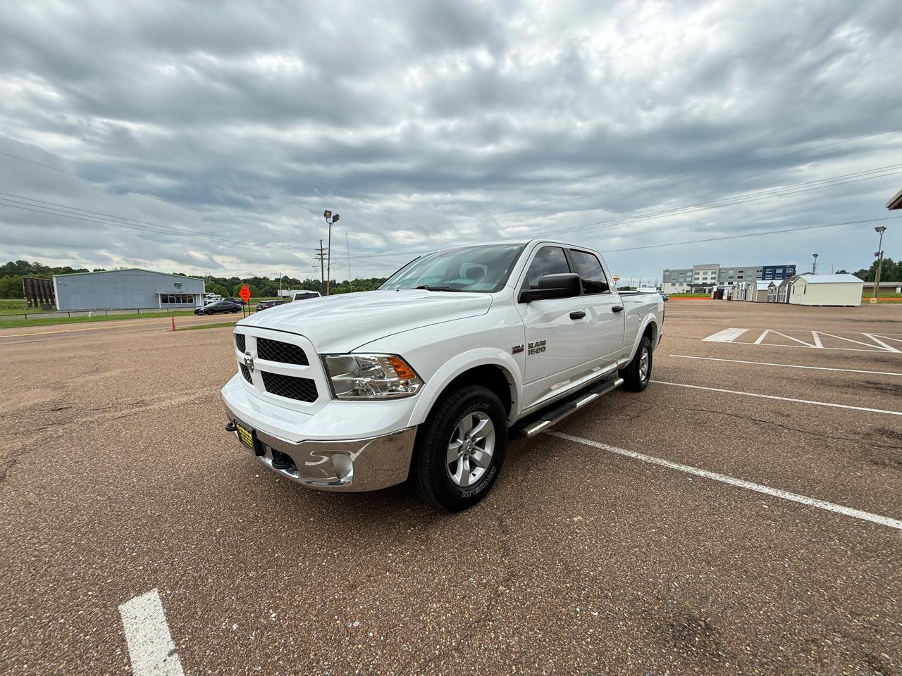 RAM 1500 4WD Crew Cab 149" Outdoorsman 2017