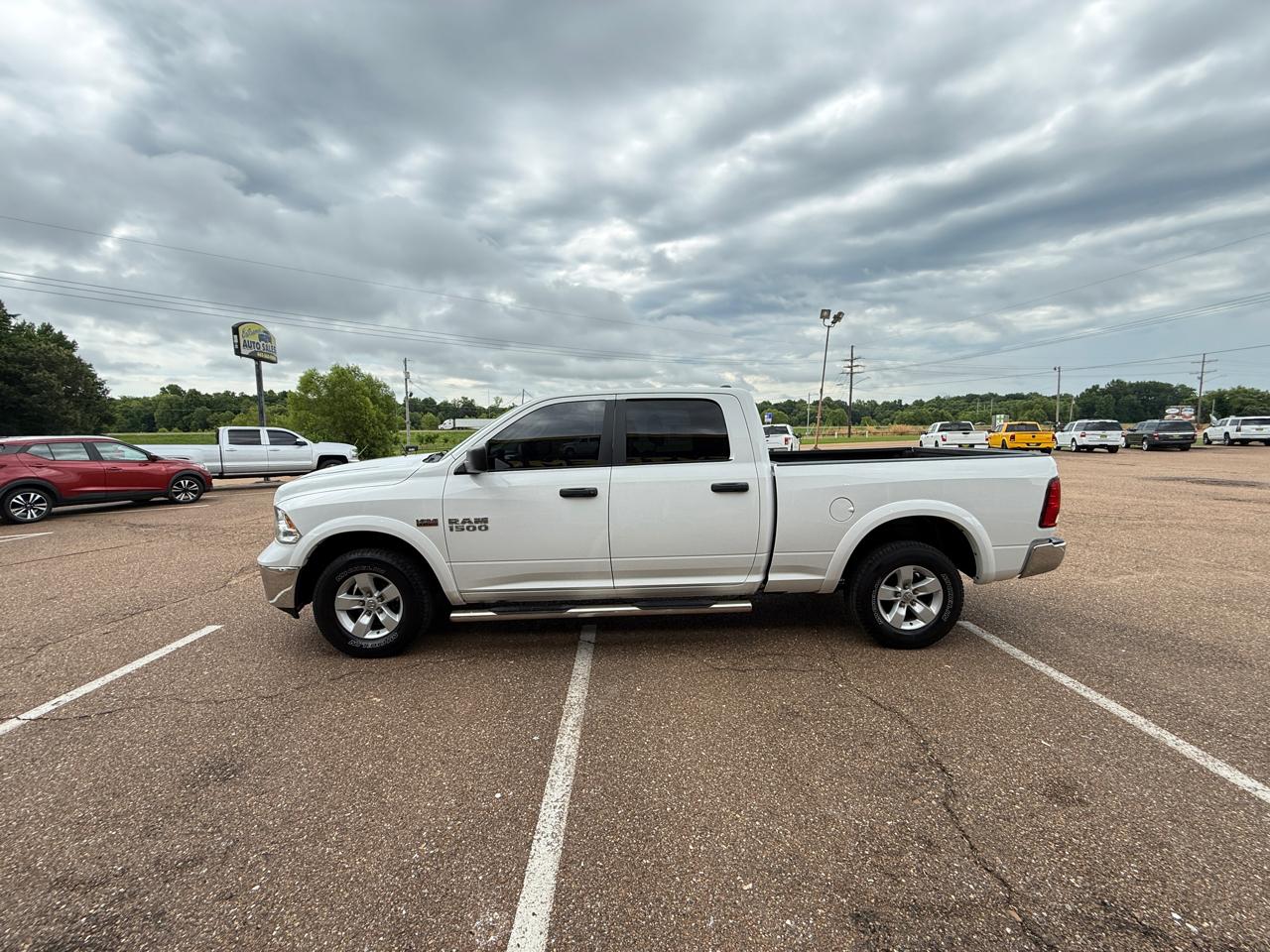 RAM 1500 4WD Crew Cab 149" Outdoorsman 2017