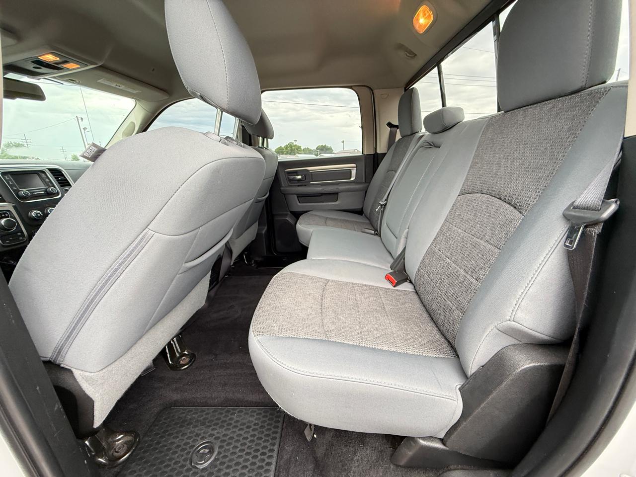 RAM 1500 4WD Crew Cab 149" Outdoorsman 2017