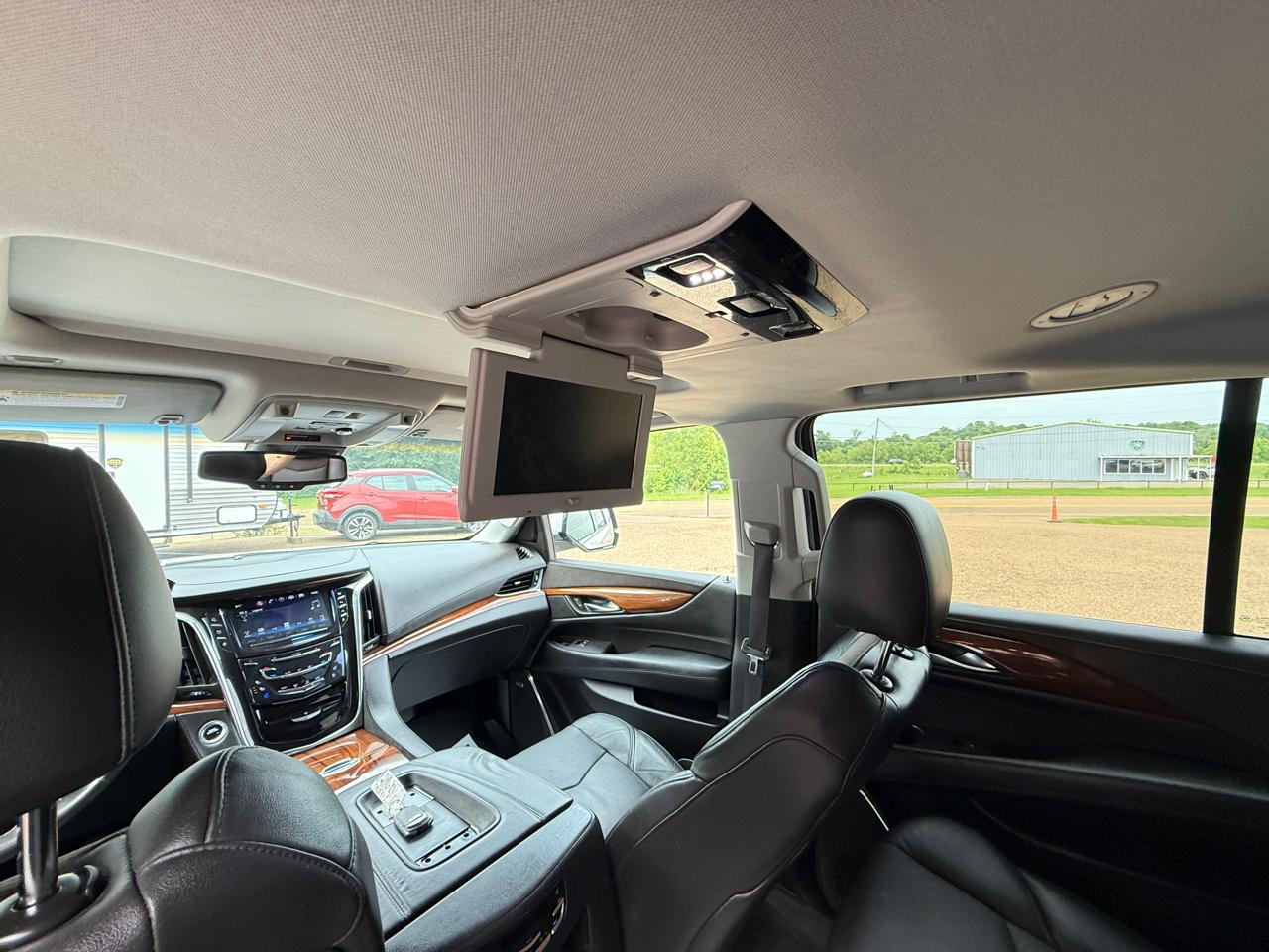 Cadillac Escalade ESV 4WD 4dr Luxury Collection 2016