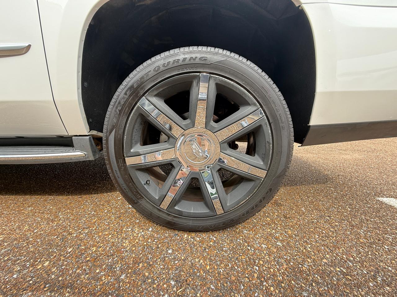 Cadillac Escalade ESV 4WD 4dr Luxury Collection 2016