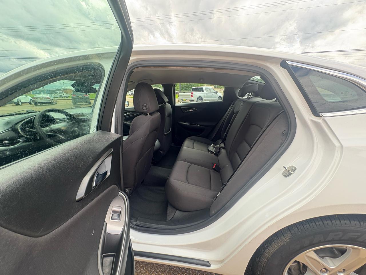 Chevrolet Malibu 4dr Sdn LS w/1FL 2023