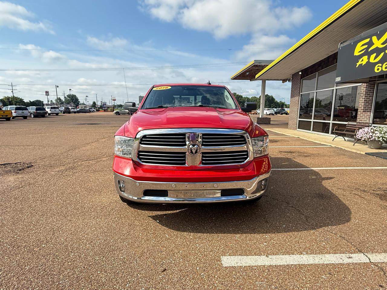 RAM 1500 Big Horn 4x4 Crew Cab 5'7" Box 2018