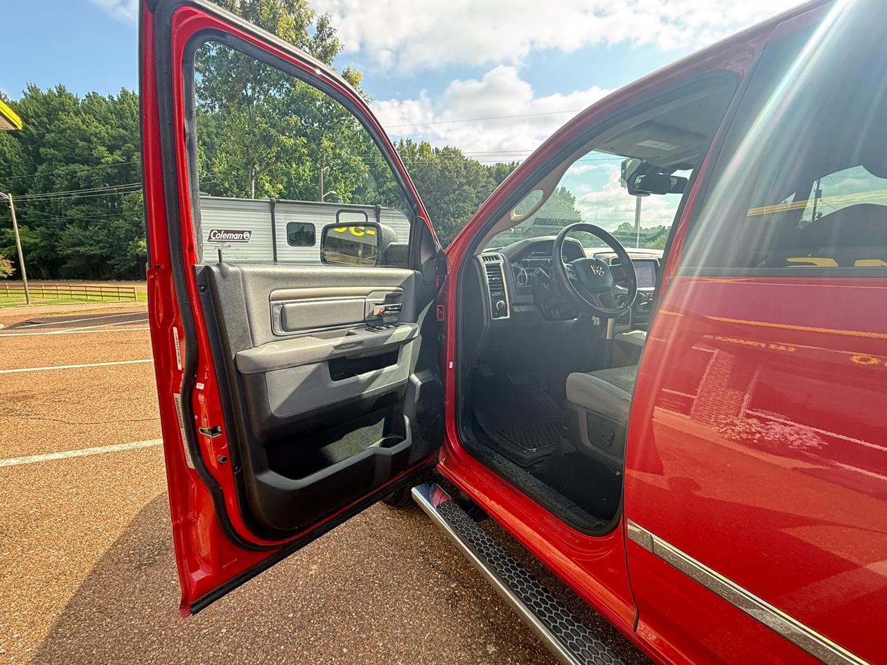 RAM 1500 Big Horn 4x4 Crew Cab 5'7" Box 2018