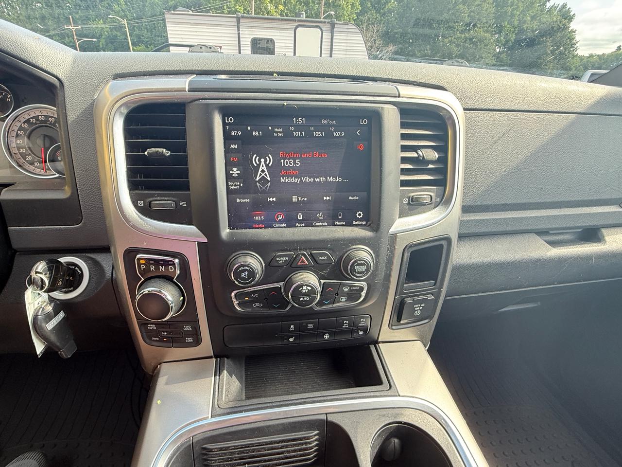 RAM 1500 Big Horn 4x4 Crew Cab 5'7" Box 2018