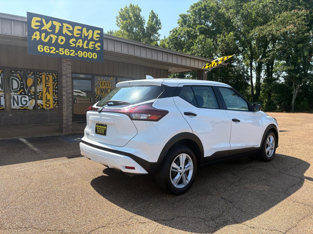 Nissan Kicks S FWD 2023