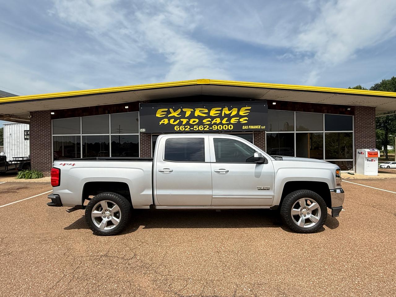 2017 Chevrolet Silverado 1500 4WD Crew Cab 143.5" LT w/1LT