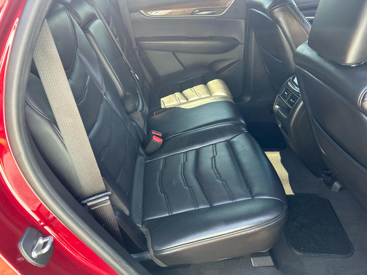 Cadillac XT5 AWD 4dr Platinum 2017