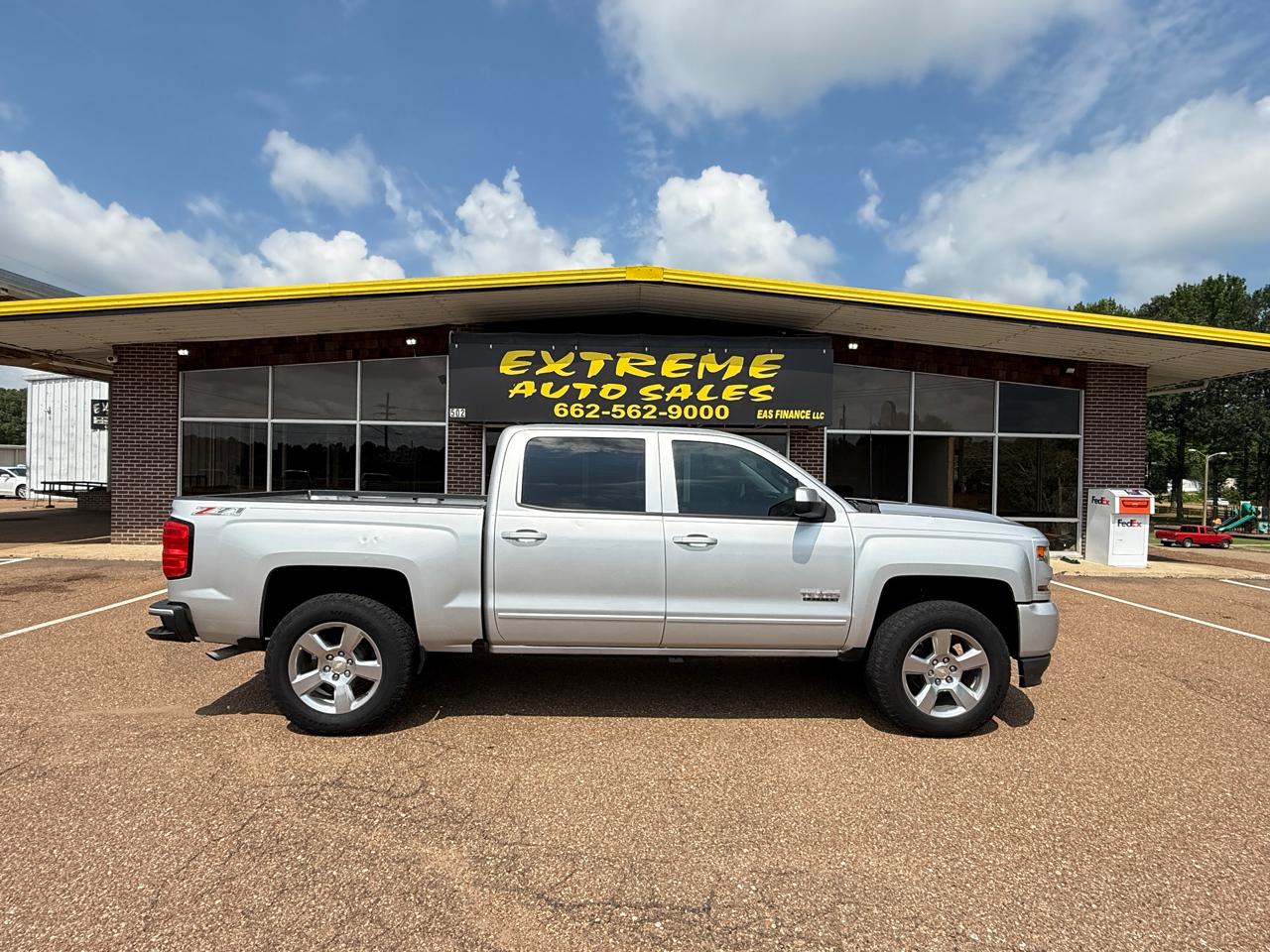 2017 Chevrolet Silverado 1500 4WD Crew Cab 143.5" LT w/2LT