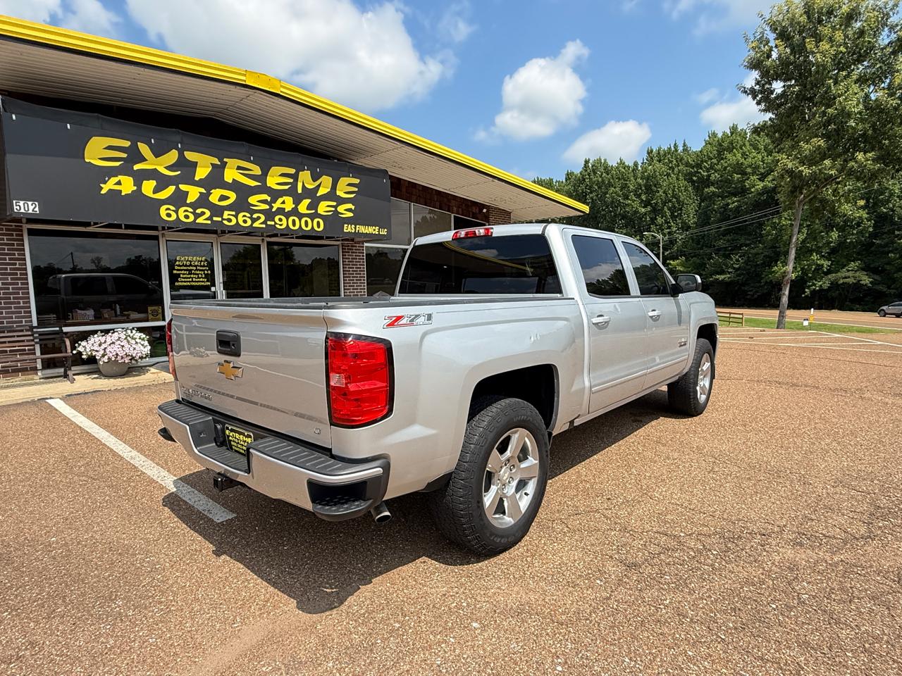 Chevrolet Silverado 1500 4WD Crew Cab 143.5" LT w/2LT 2017