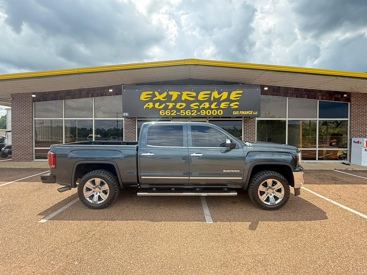 GMC Sierra 1500 4WD Crew Cab 143.5" SLT 2018
