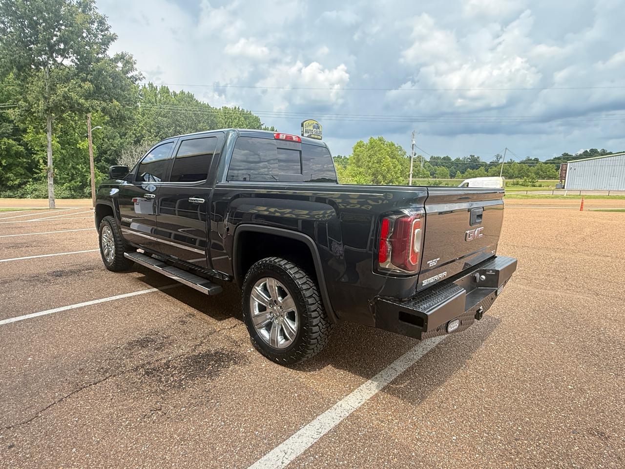 GMC Sierra 1500 4WD Crew Cab 143.5" SLT 2018
