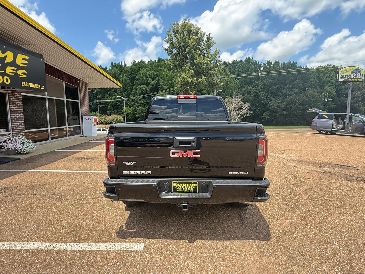 GMC Sierra 1500 4WD Crew Cab 143.5" Denali 2018