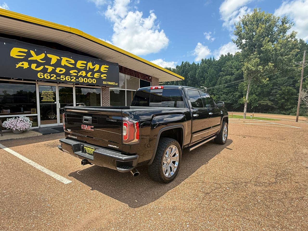 GMC Sierra 1500 4WD Crew Cab 143.5" Denali 2018
