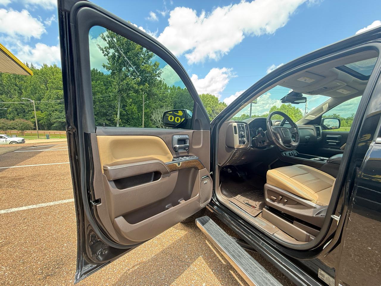 GMC Sierra 1500 4WD Crew Cab 143.5" Denali 2018