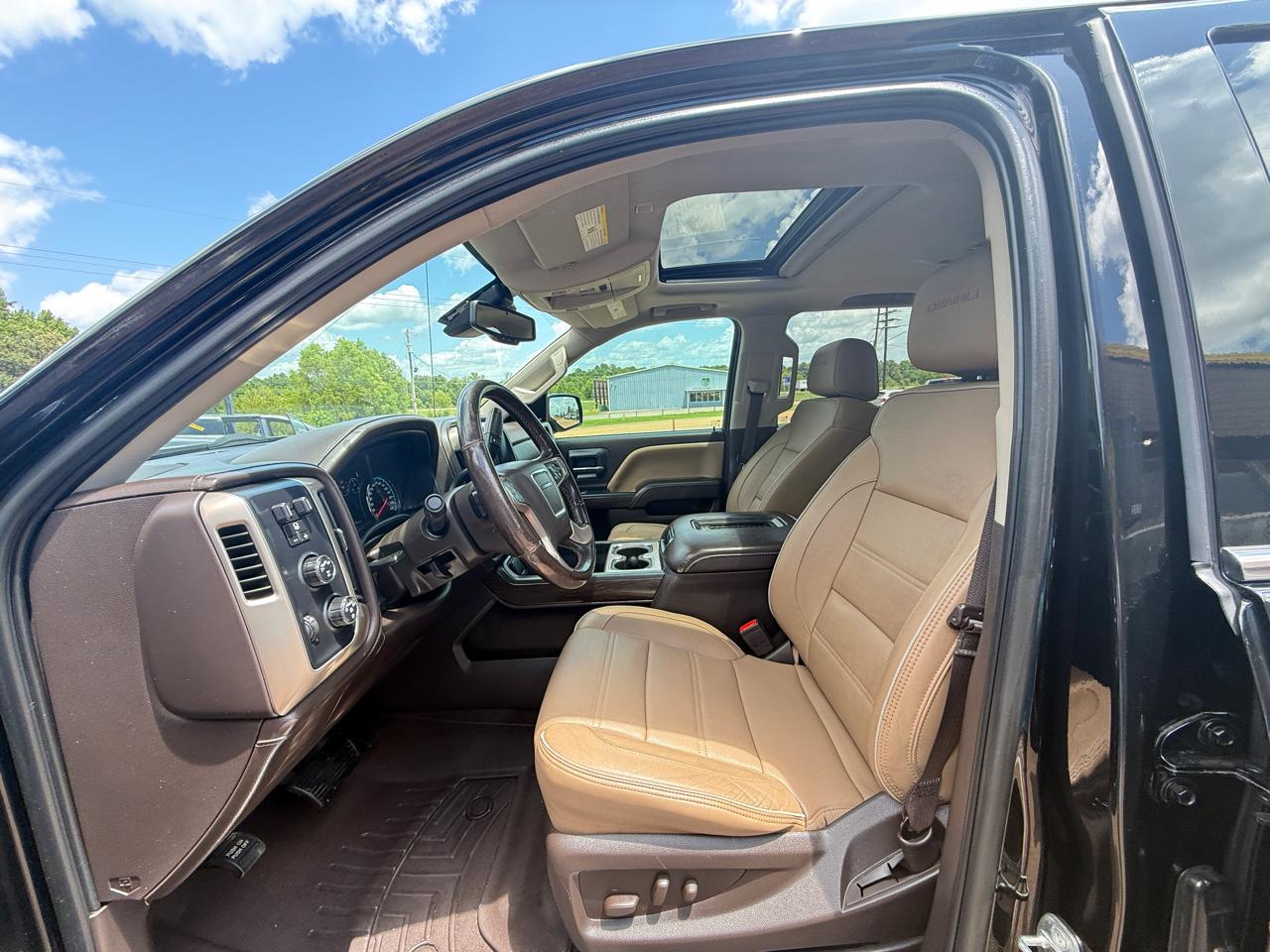 GMC Sierra 1500 4WD Crew Cab 143.5" Denali 2018