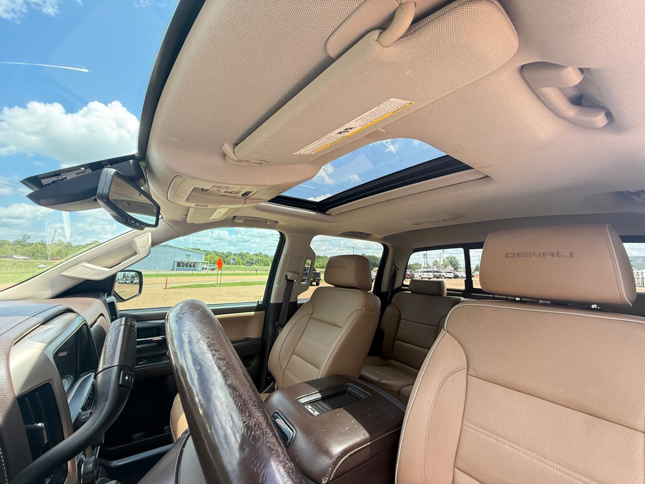 GMC Sierra 1500 4WD Crew Cab 143.5" Denali 2018