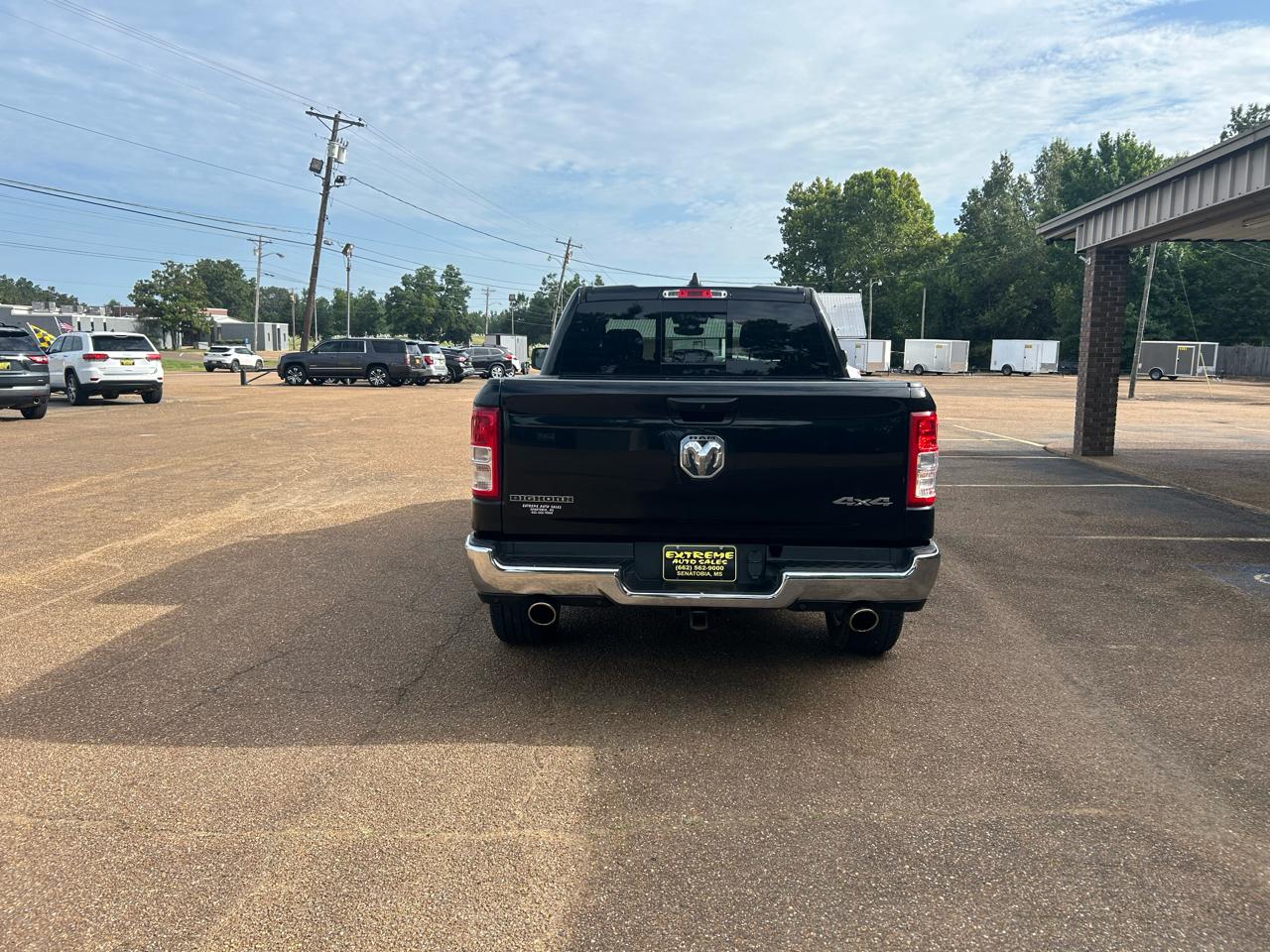 RAM 1500 Big Horn 4x4 Crew Cab 5'7" Box 2022