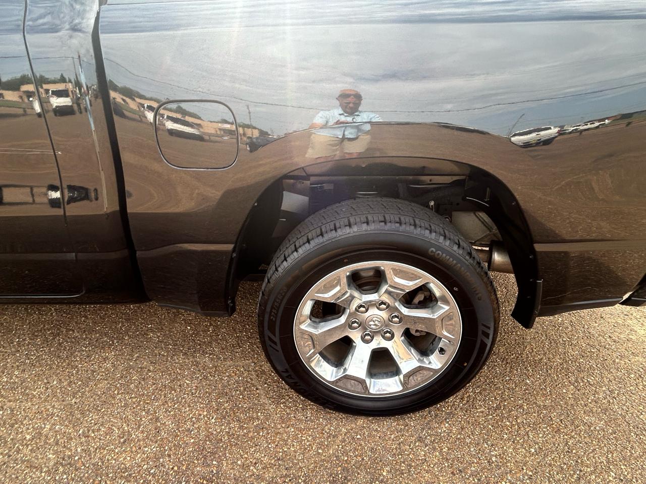 RAM 1500 Big Horn 4x4 Crew Cab 5'7" Box 2022