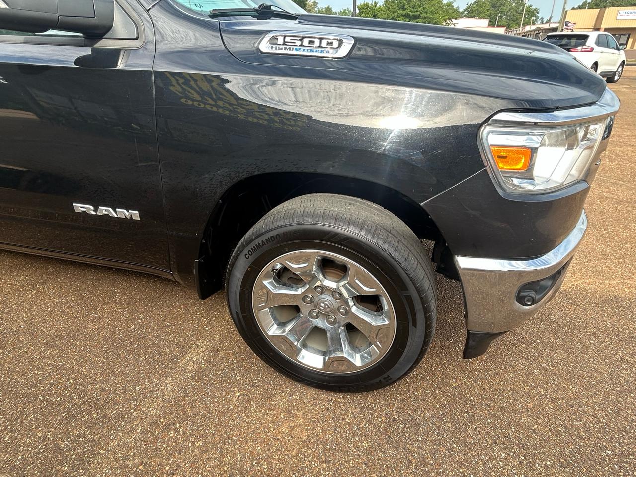 RAM 1500 Big Horn 4x4 Crew Cab 5'7" Box 2022