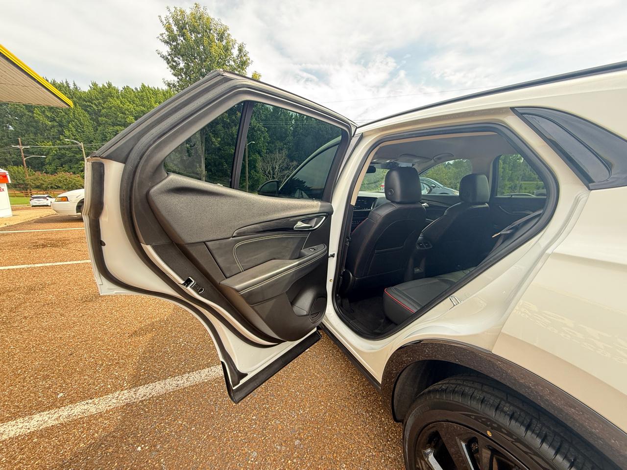 Buick Envision FWD 4dr Essence 2022