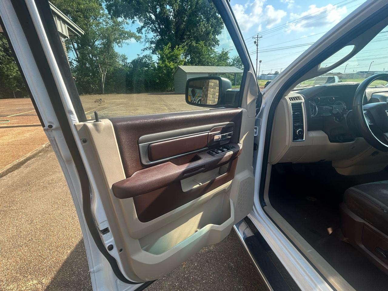 RAM 1500 4WD Quad Cab 140.5" Big Horn 2016
