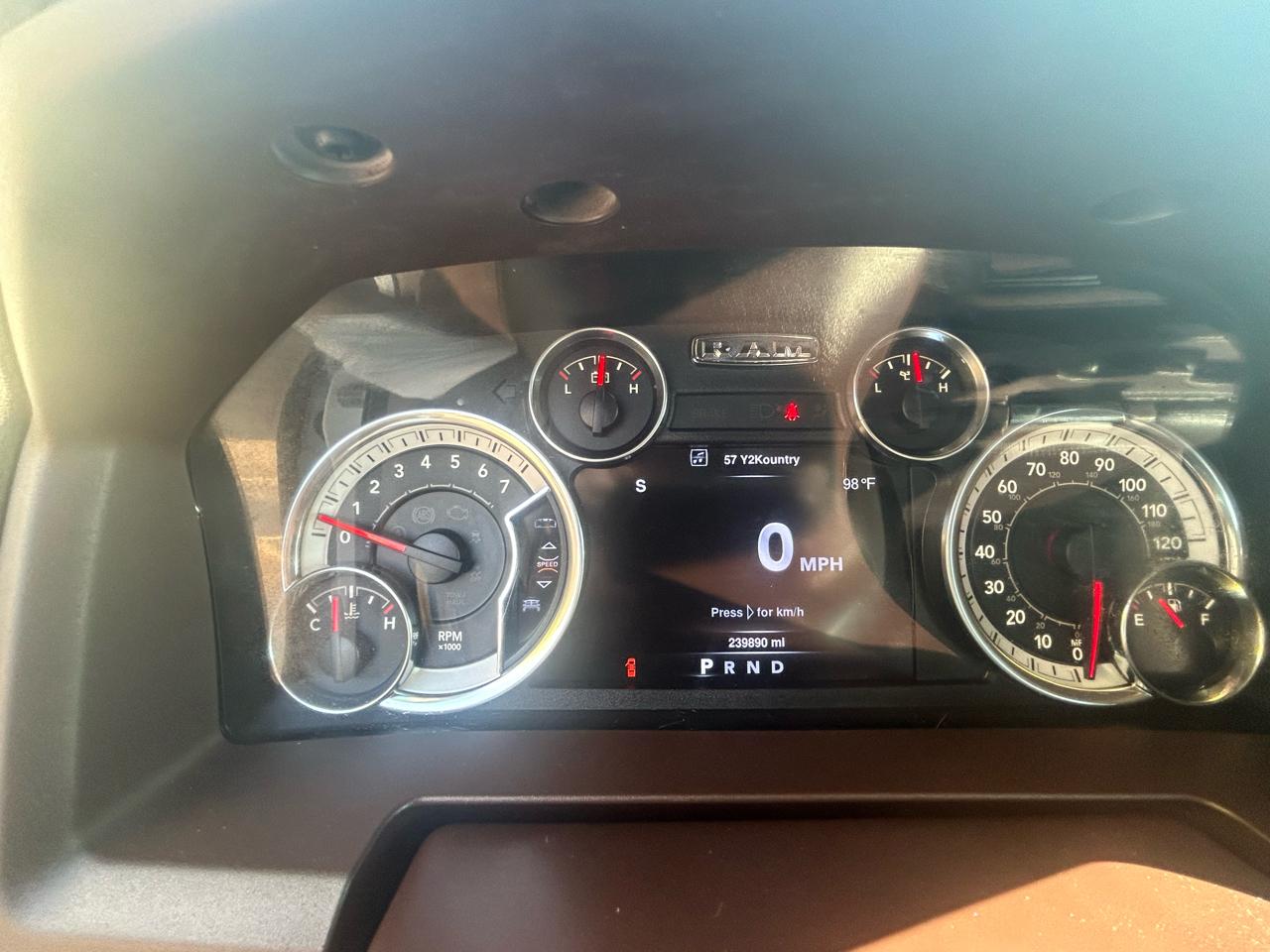 RAM 1500 4WD Quad Cab 140.5" Big Horn 2016