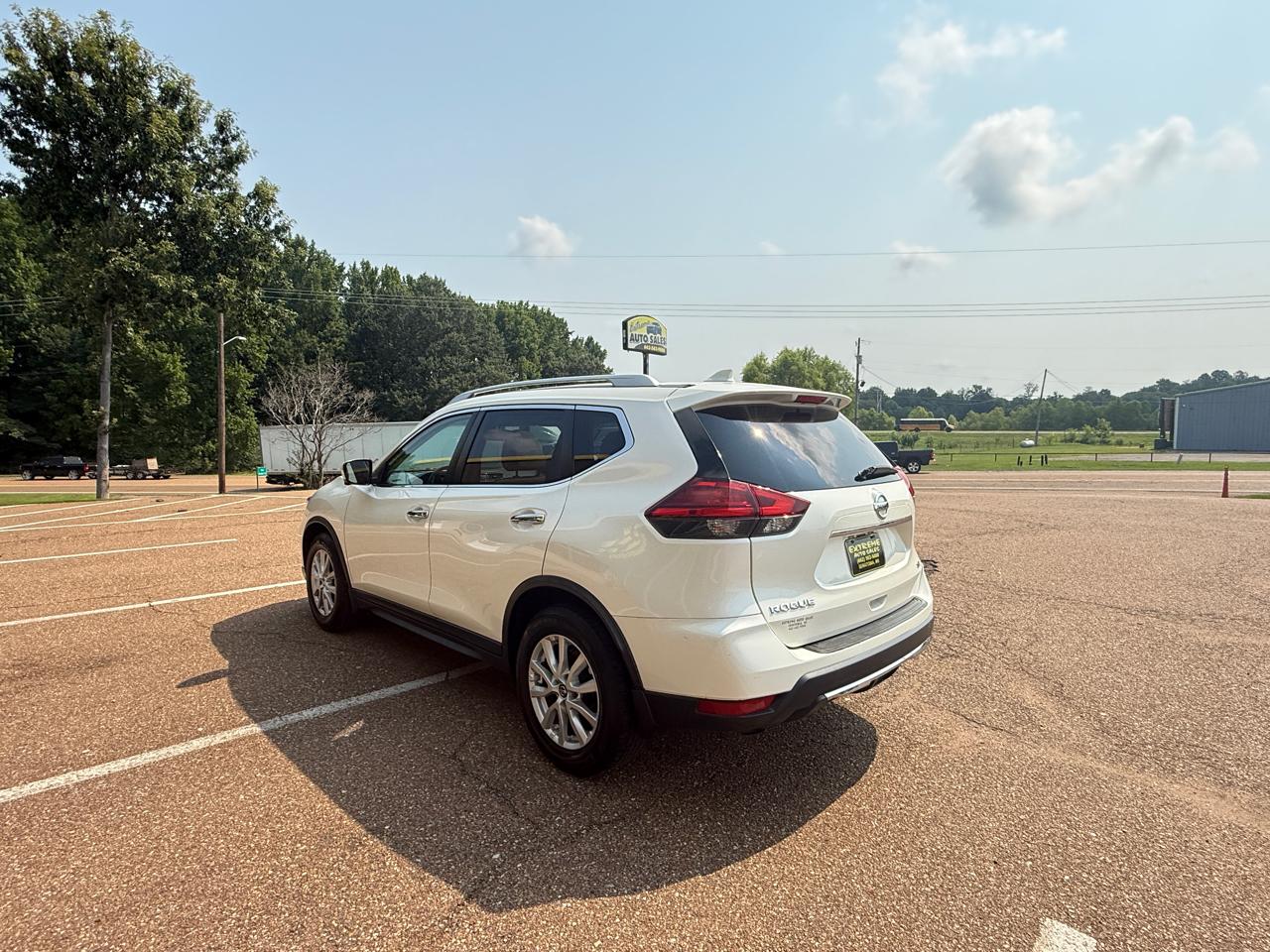 Nissan Rogue FWD SV 2017