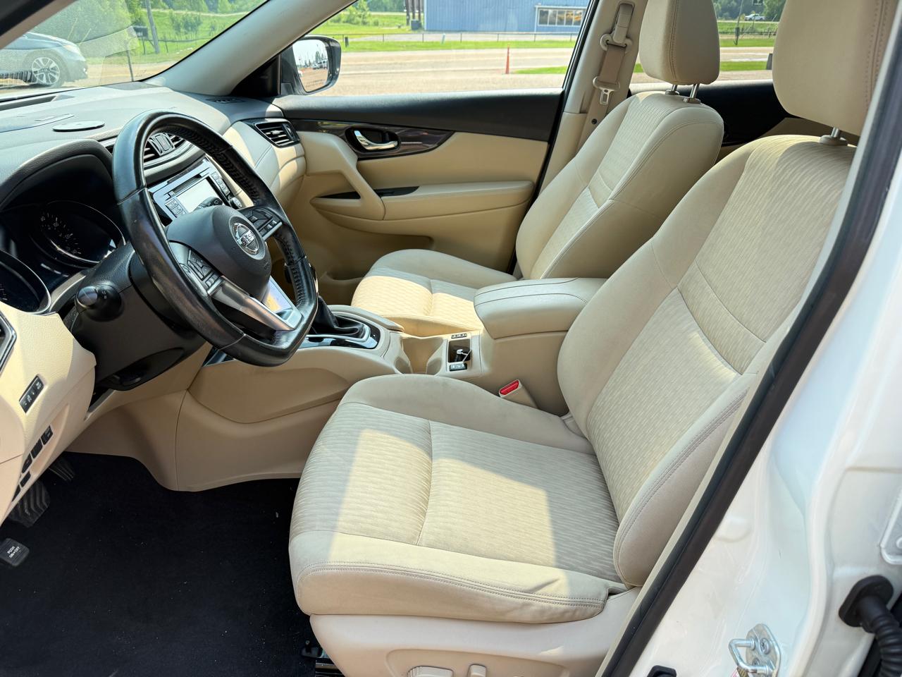 Nissan Rogue FWD SV 2017