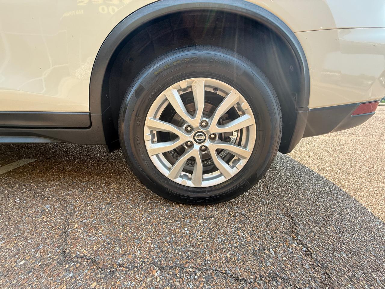 Nissan Rogue FWD SV 2017