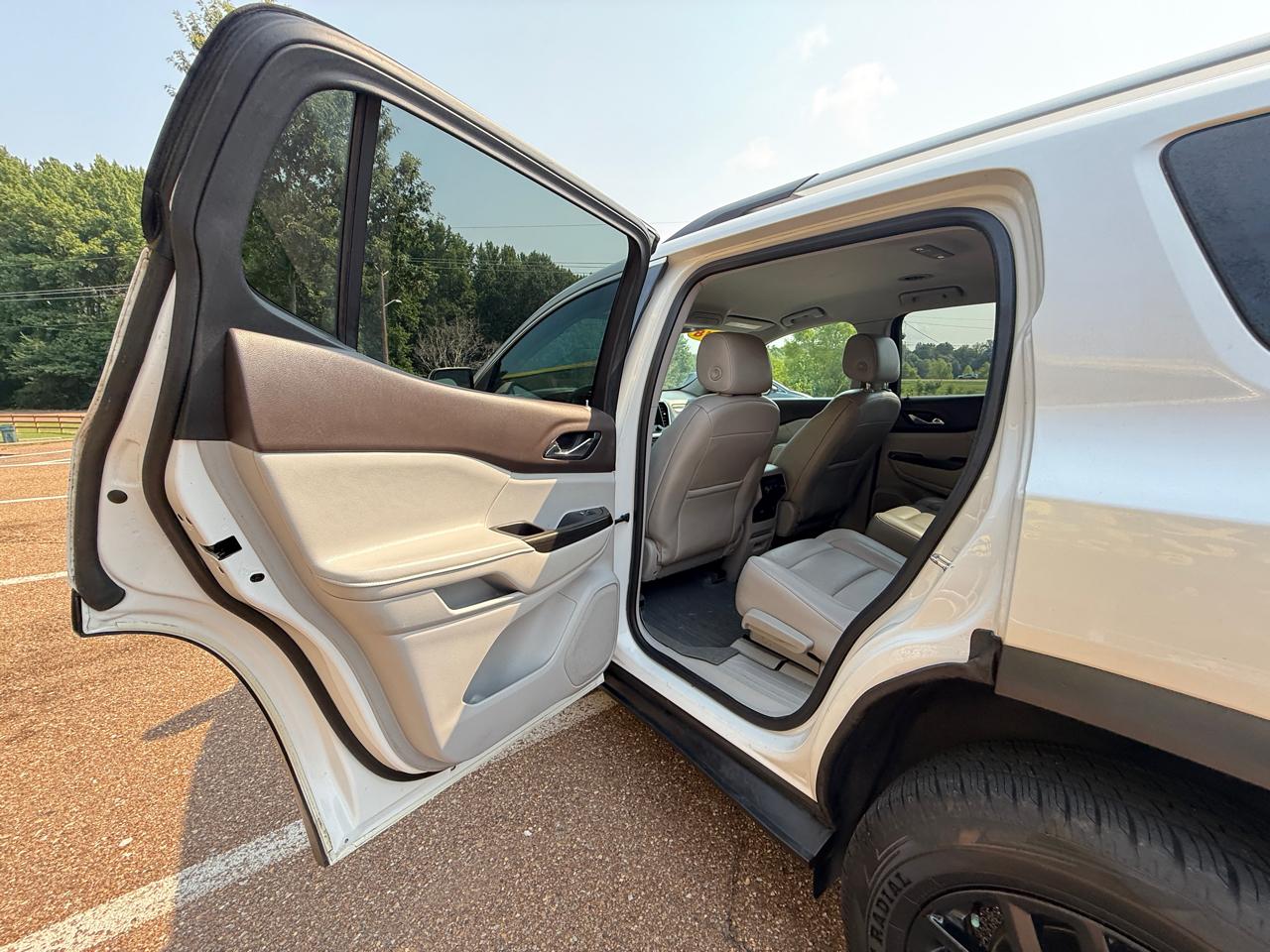GMC Acadia FWD 4dr SLT w/SLT-1 2018