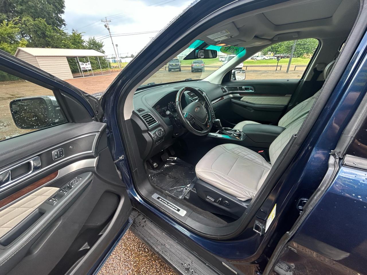 Ford Explorer Platinum 4WD 2017