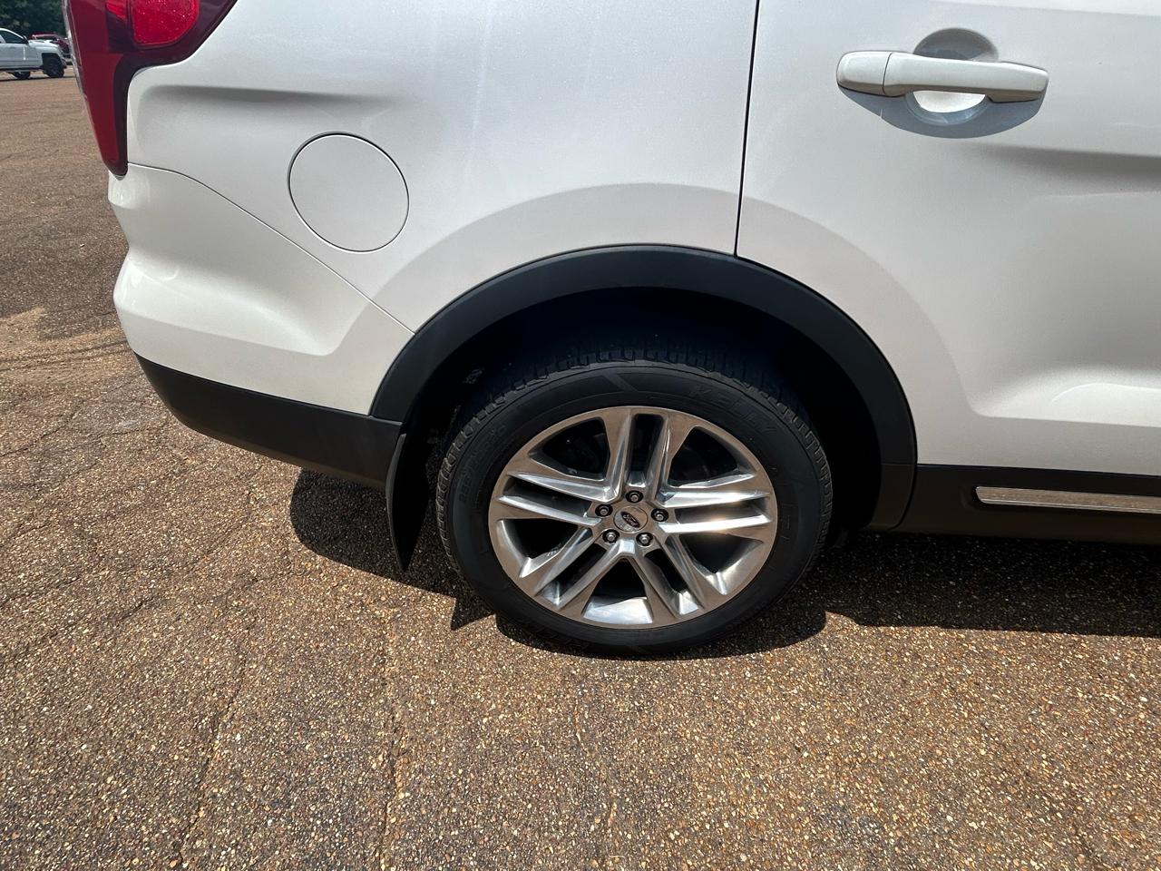 Ford Explorer XLT 4WD 2017