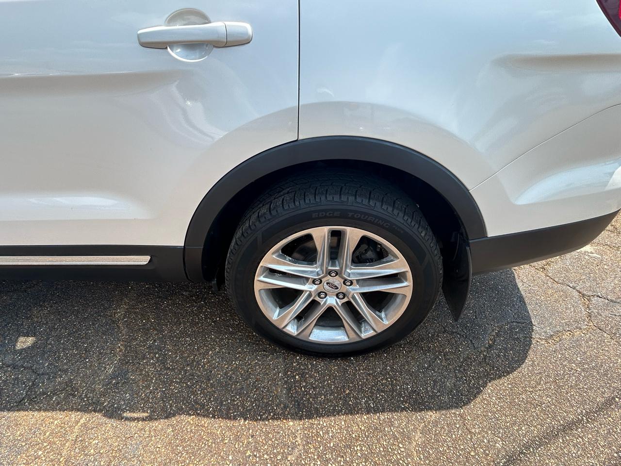 Ford Explorer XLT 4WD 2017