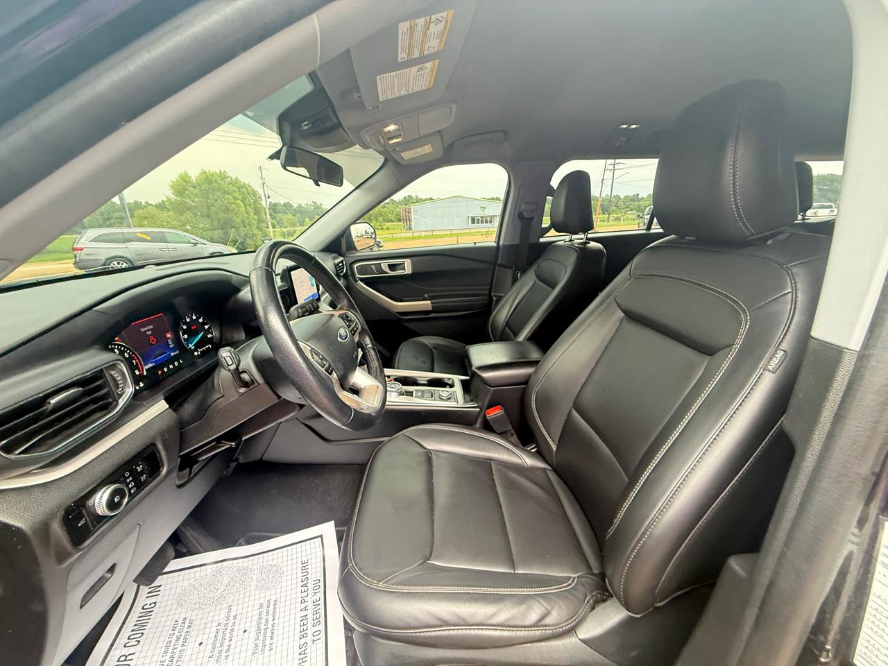 Ford Explorer XLT 4WD 2023