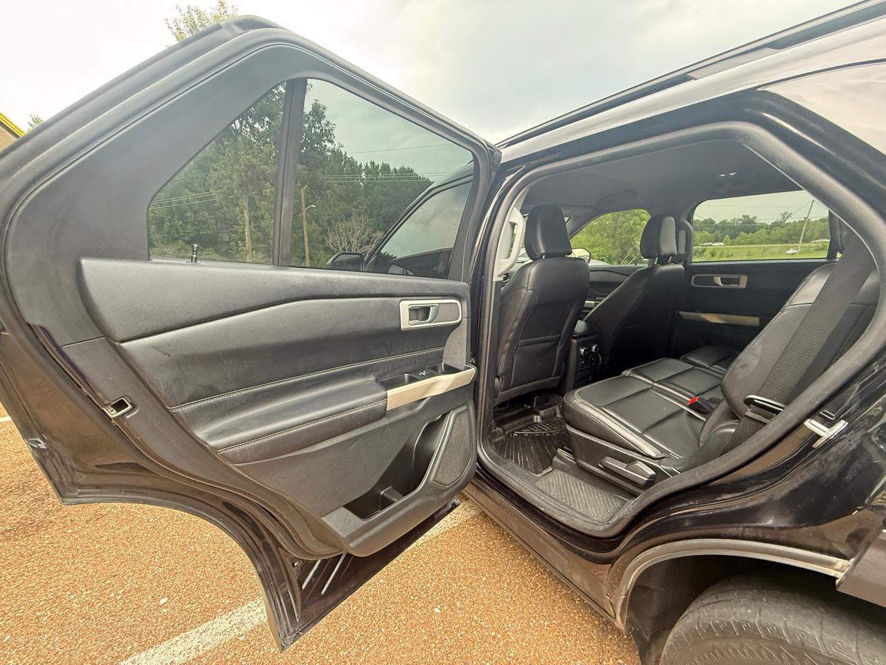 Ford Explorer XLT 4WD 2023