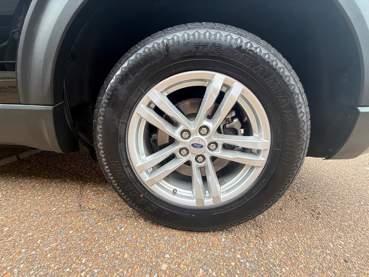 Ford Explorer XLT 4WD 2023