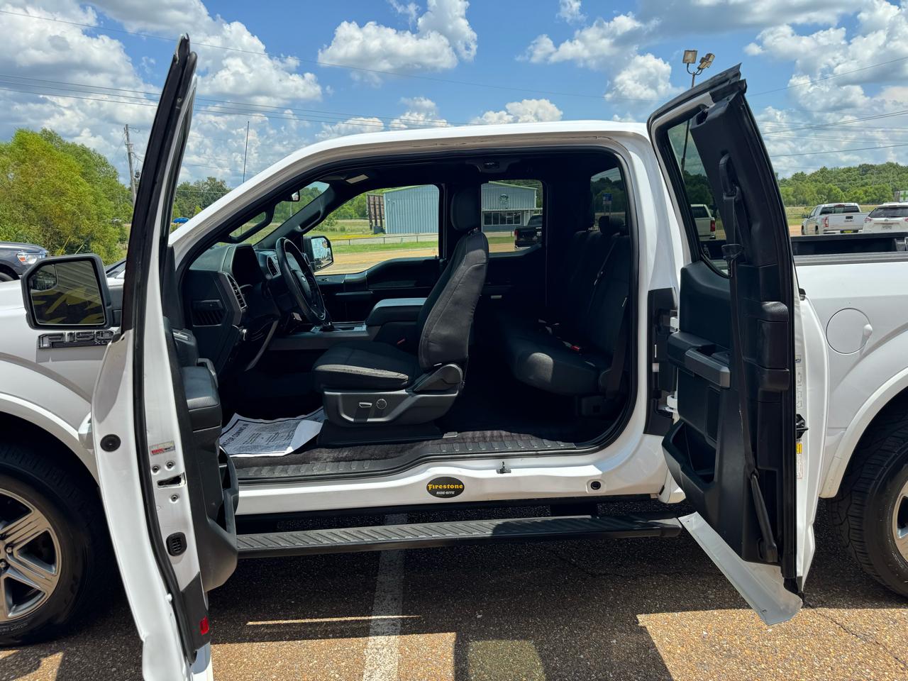 Ford F-150 4WD SuperCab 145" FX4 2015